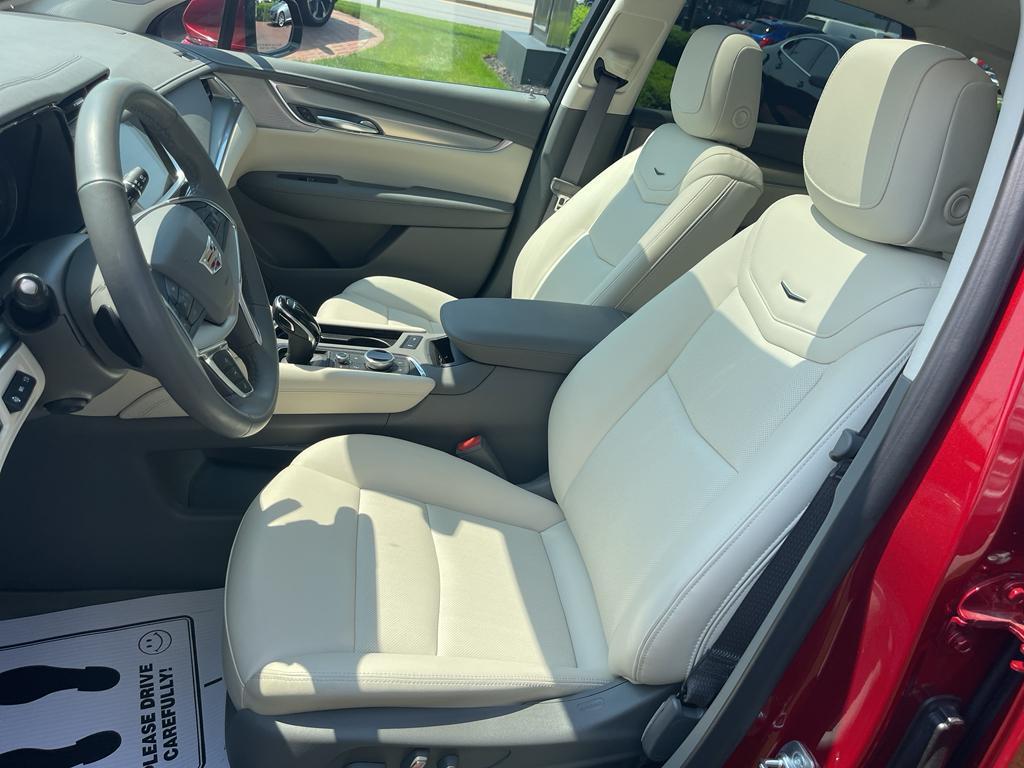 used 2024 Cadillac XT5 car, priced at $42,500