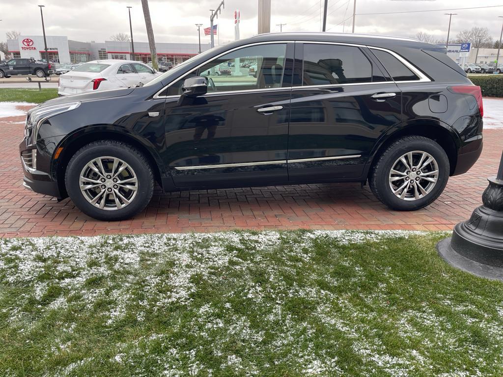 used 2022 Cadillac XT5 car, priced at $34,900