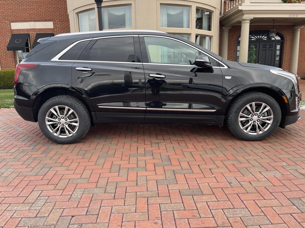 used 2022 Cadillac XT5 car, priced at $34,900