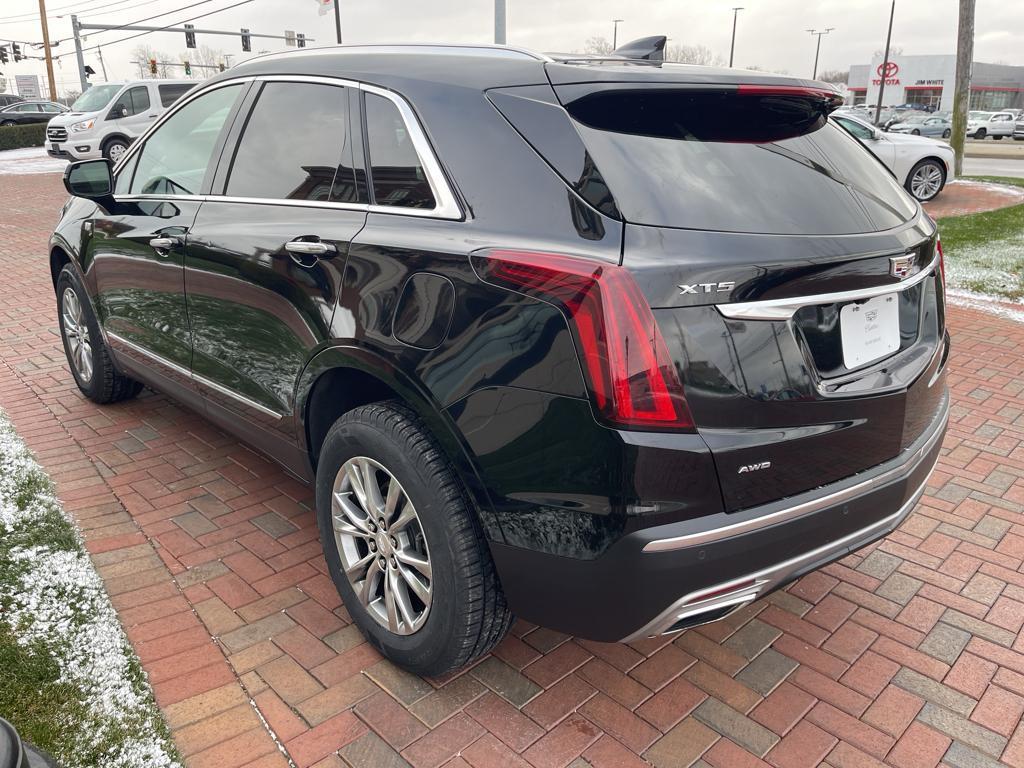 used 2022 Cadillac XT5 car, priced at $34,900