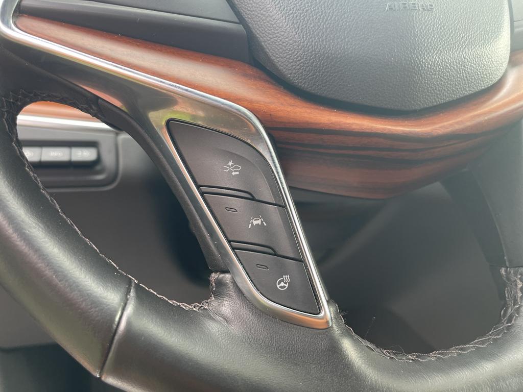 used 2023 Cadillac XT5 car, priced at $36,500