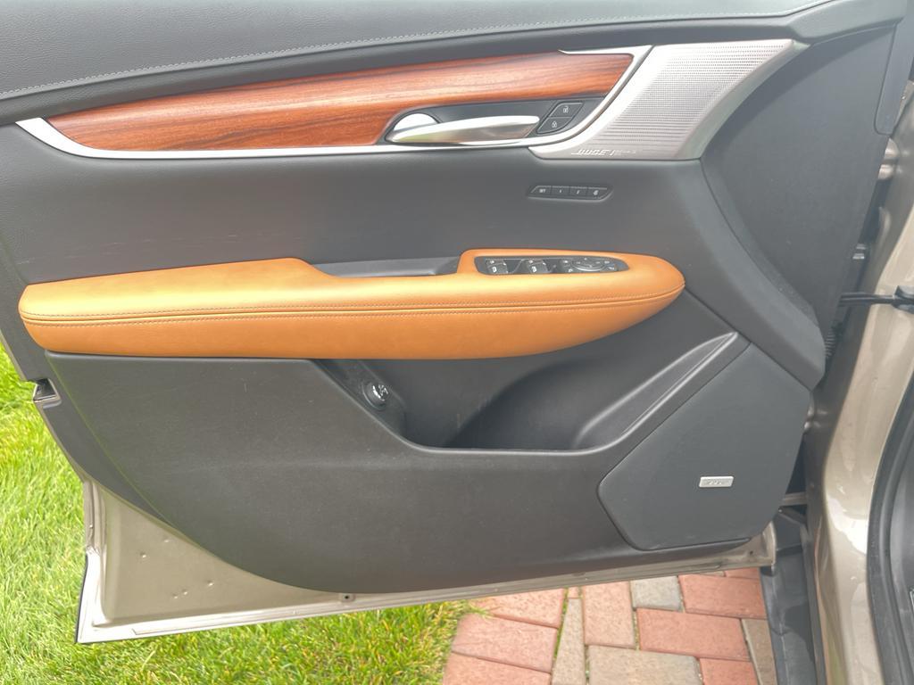 used 2023 Cadillac XT5 car, priced at $36,500