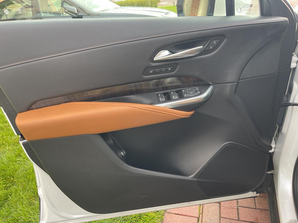 used 2023 Cadillac XT4 car, priced at $32,500