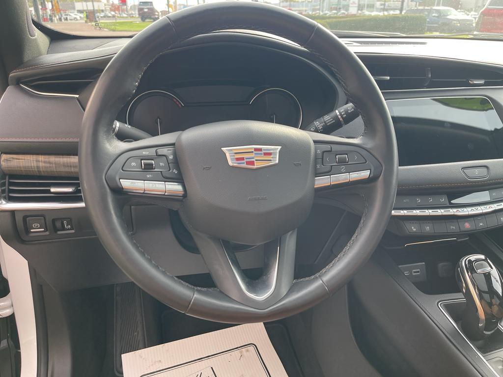 used 2023 Cadillac XT4 car, priced at $32,500