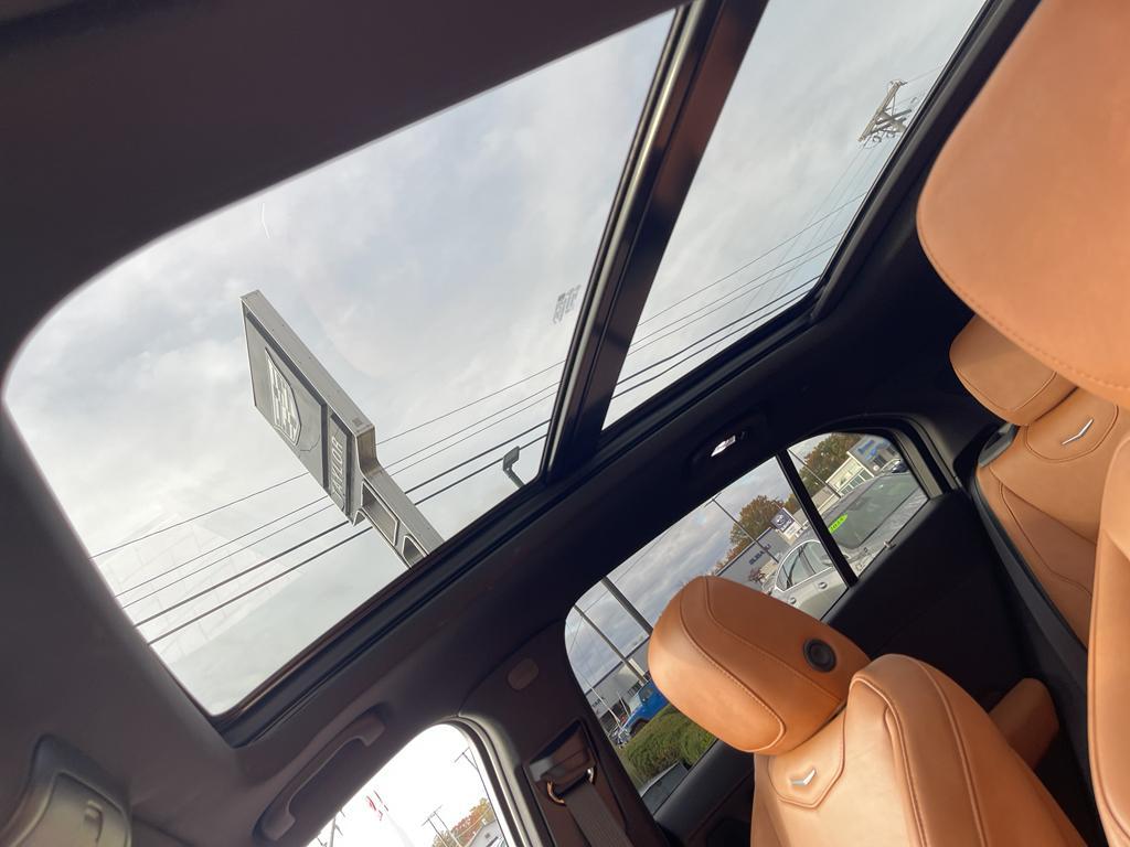 used 2023 Cadillac XT4 car, priced at $32,500