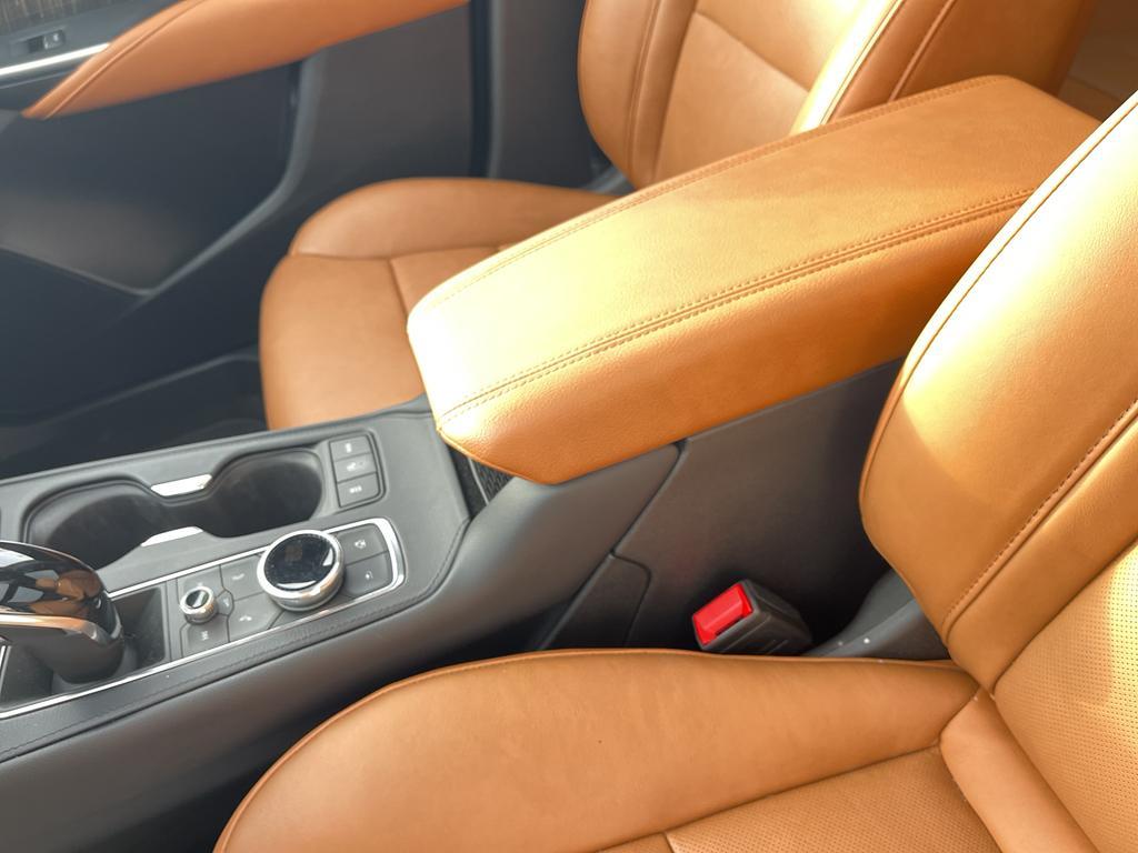 used 2023 Cadillac XT4 car, priced at $32,500