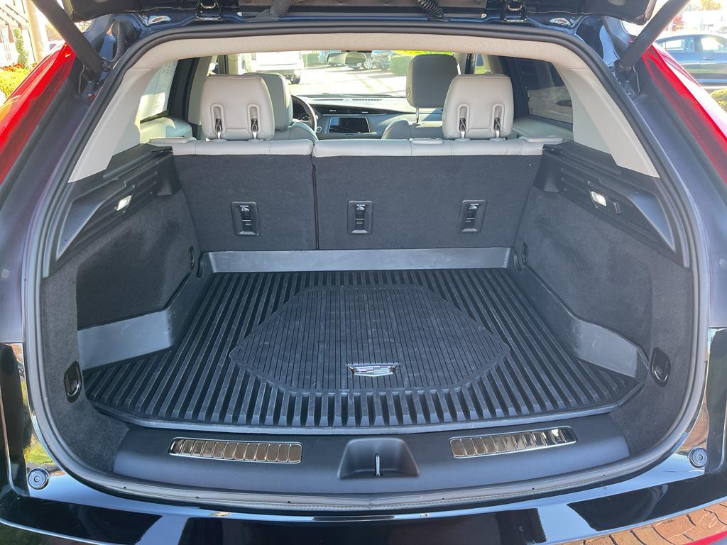 used 2023 Cadillac XT4 car, priced at $33,000