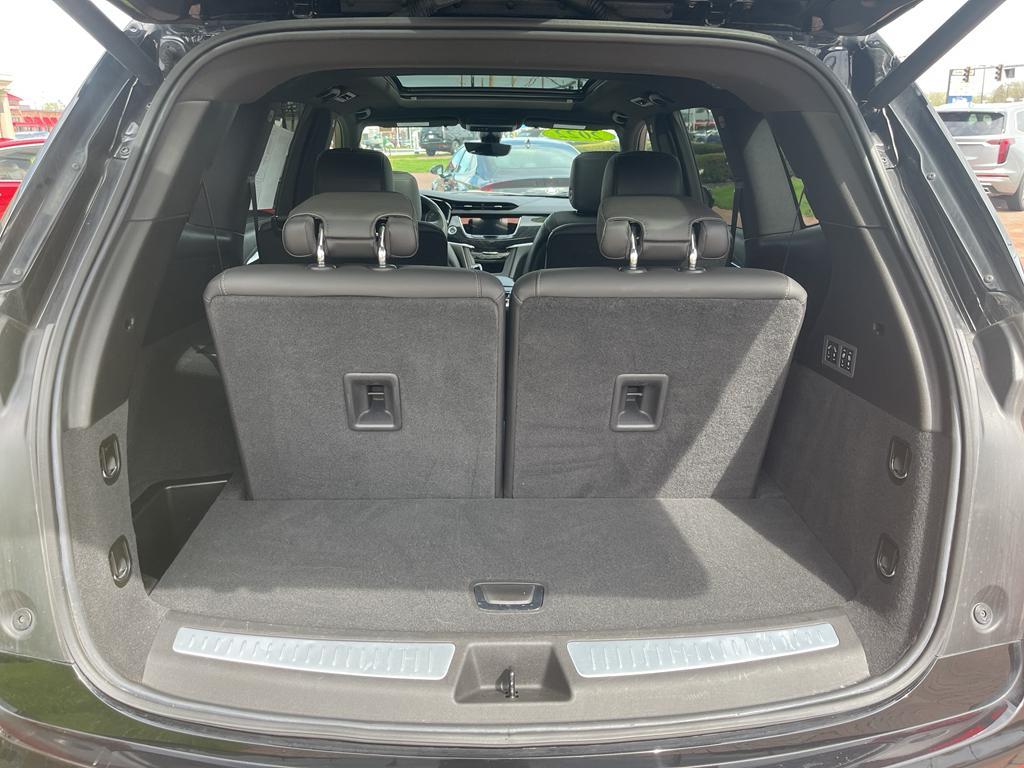 used 2022 Cadillac XT6 car, priced at $38,900