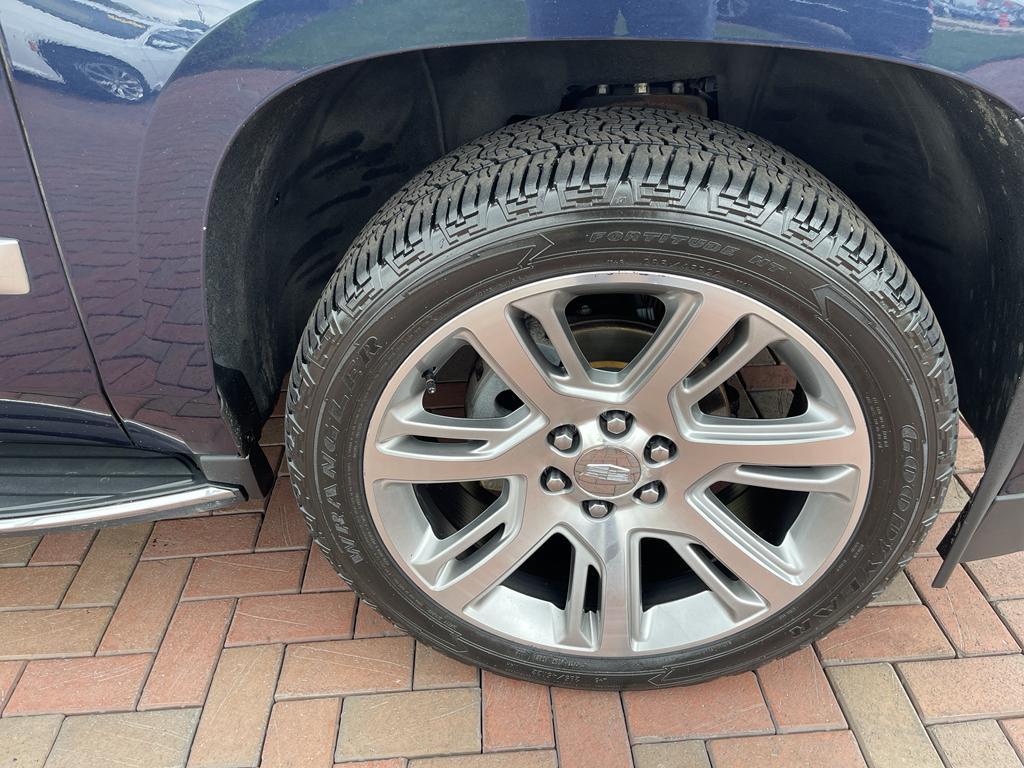 used 2018 Cadillac Escalade car, priced at $31,900