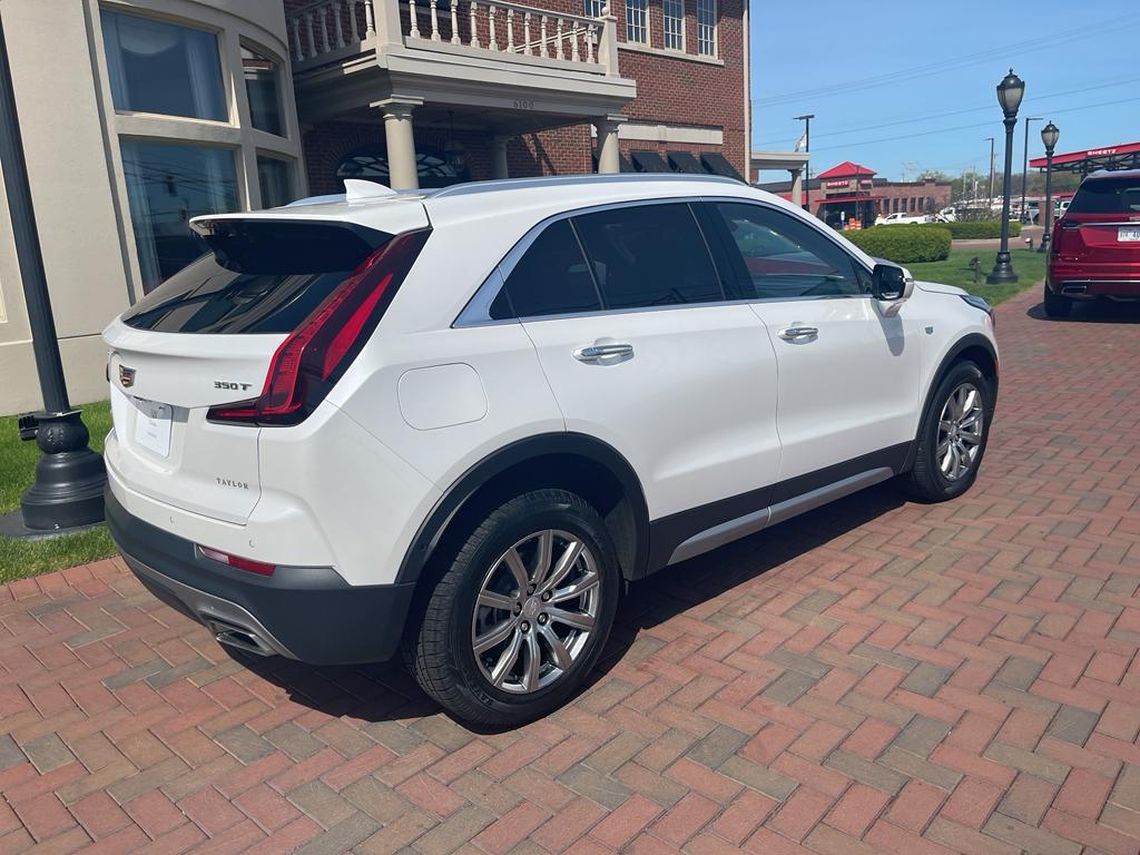 used 2022 Cadillac XT4 car, priced at $30,999