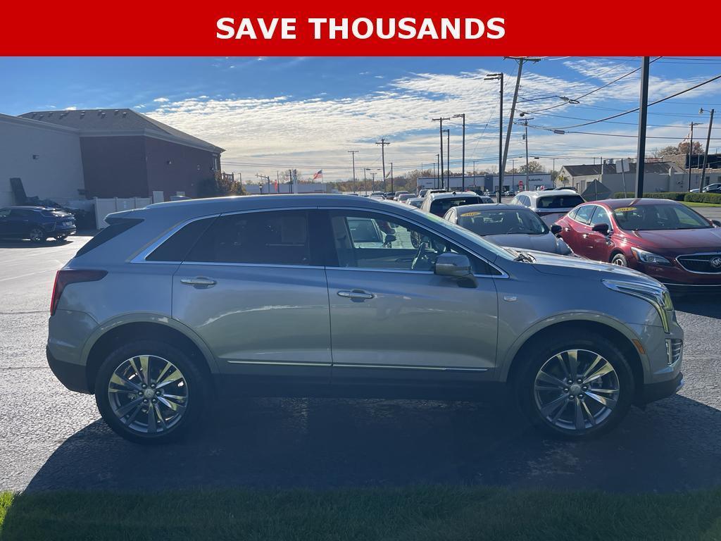 used 2025 Cadillac XT5 car, priced at $44,000