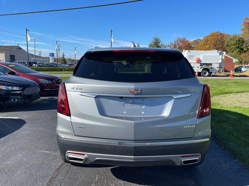used 2025 Cadillac XT5 car, priced at $44,000