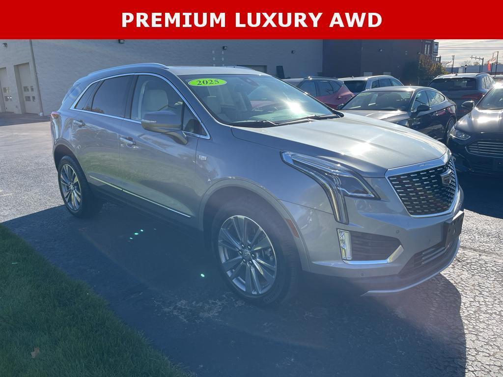 used 2025 Cadillac XT5 car, priced at $44,000