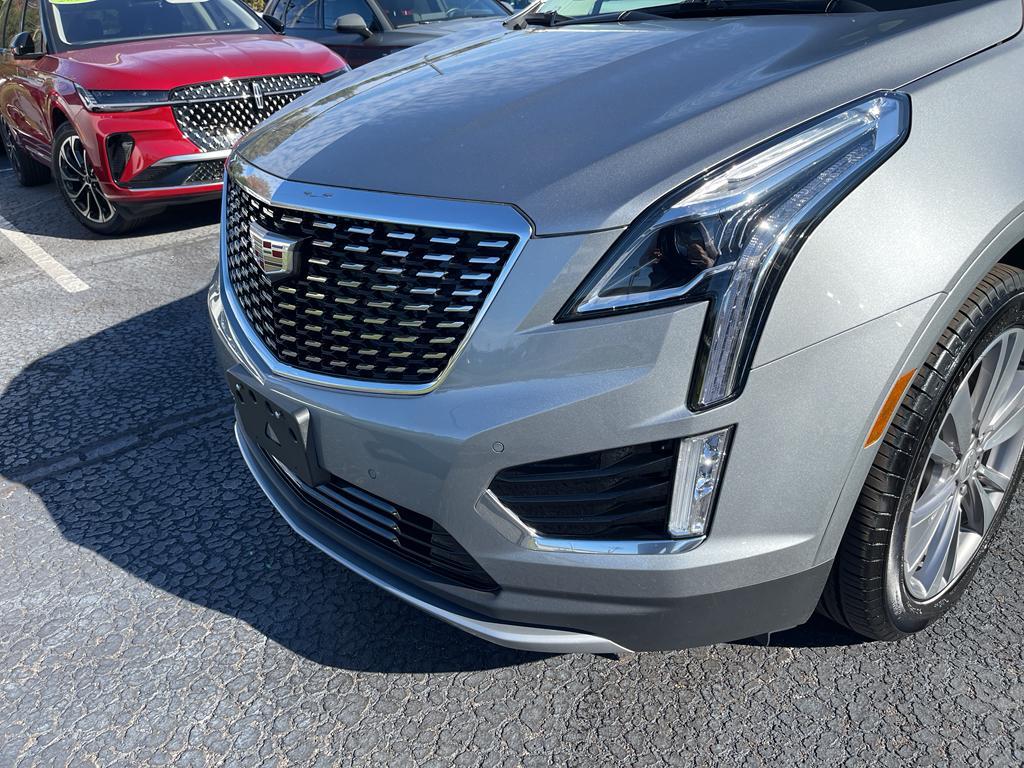 used 2025 Cadillac XT5 car, priced at $44,000