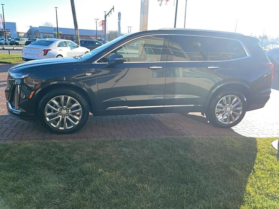 used 2022 Cadillac XT6 car, priced at $38,500