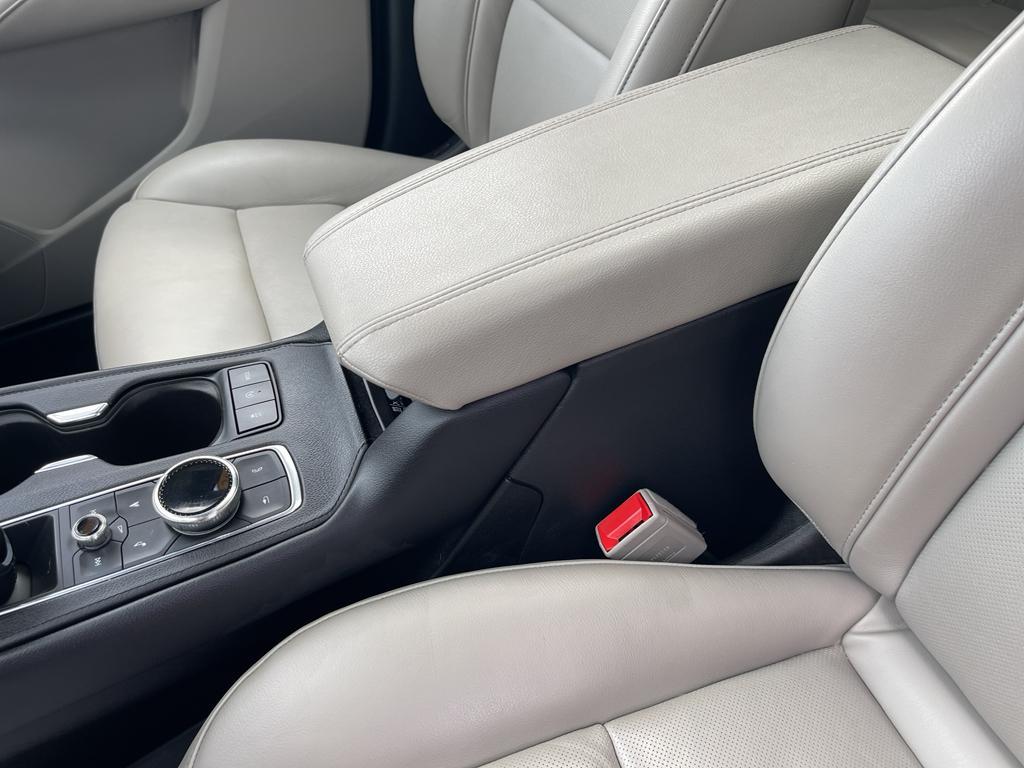 used 2021 Cadillac XT4 car, priced at $23,000