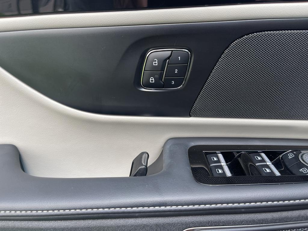 used 2024 Lincoln Nautilus car, priced at $54,400