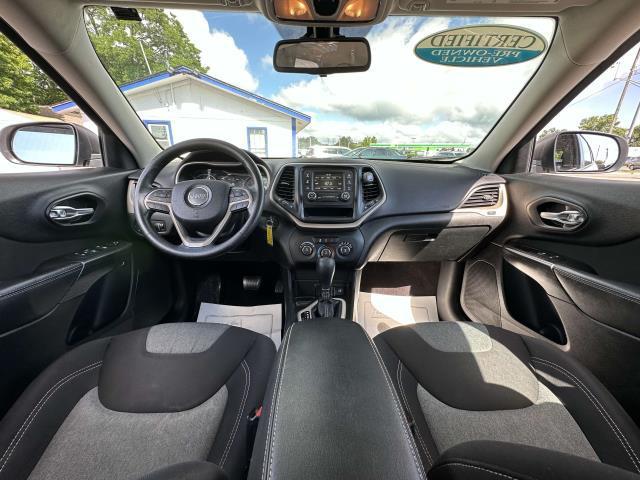 used 2016 Jeep Cherokee car, priced at $12,995