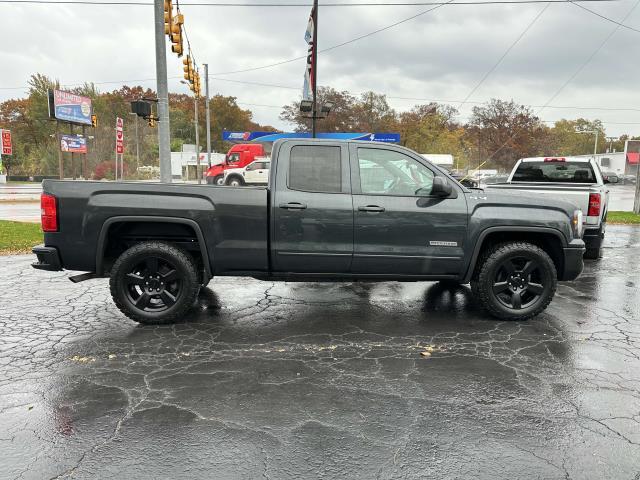 used 2018 GMC Sierra 1500 car, priced at $25,995