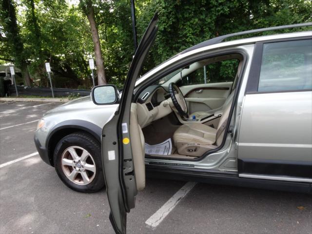 used 2008 Volvo XC70 car, priced at $3,095