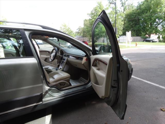 used 2008 Volvo XC70 car, priced at $3,095