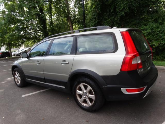 used 2008 Volvo XC70 car, priced at $3,095