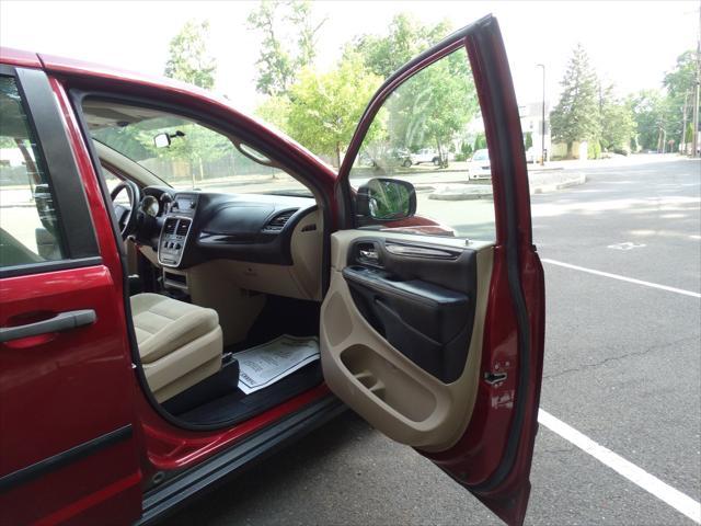 used 2014 Dodge Grand Caravan car, priced at $3,095