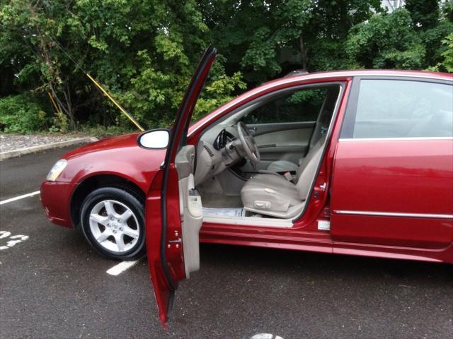 used 2005 Nissan Altima car, priced at $2,995