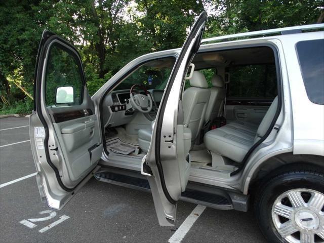 used 2003 Lincoln Aviator car, priced at $3,595