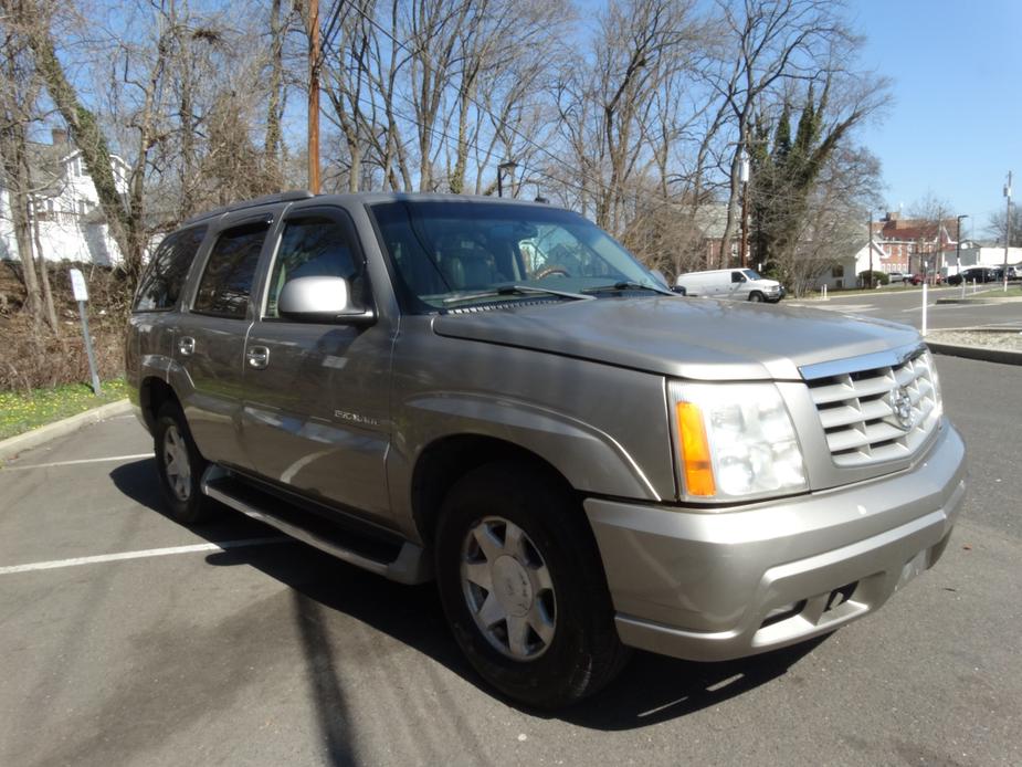 used 2002 Cadillac Escalade car, priced at $4,795