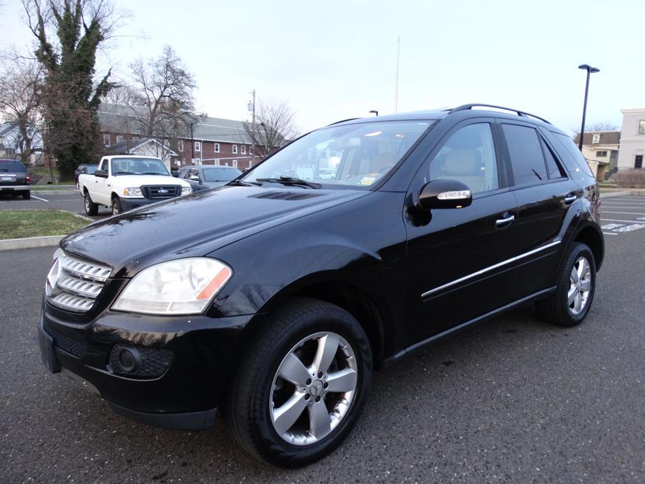 used 2007 Mercedes-Benz M-Class car, priced at $6,595