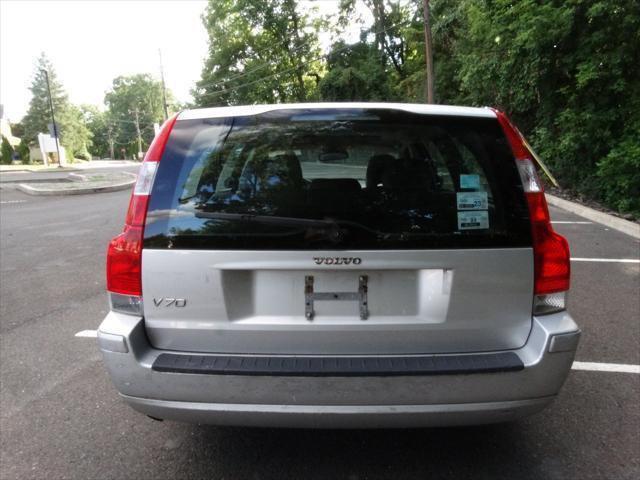 used 2005 Volvo V70 car, priced at $2,595