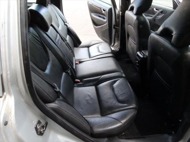 used 2005 Volvo V70 car, priced at $3,095