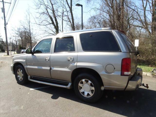 used 2002 Cadillac Escalade car, priced at $3,395