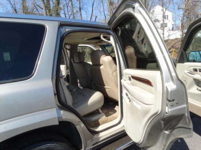 used 2002 Cadillac Escalade car, priced at $3,395