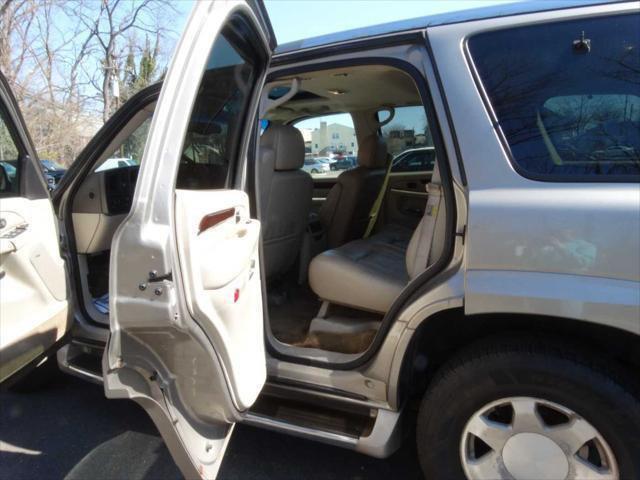 used 2002 Cadillac Escalade car, priced at $3,395