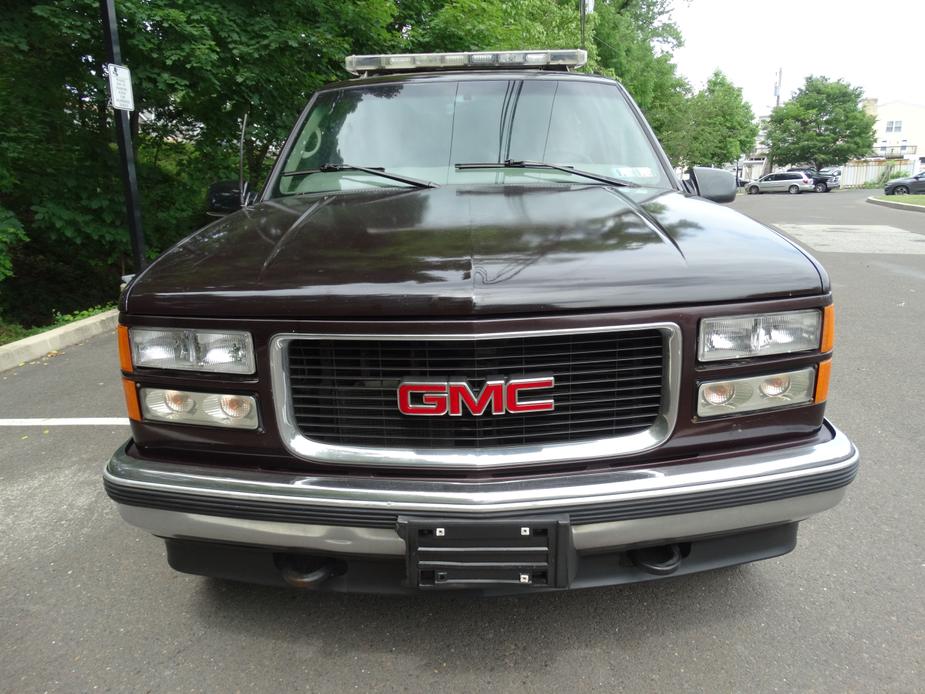 used 1997 GMC Suburban car, priced at $3,895