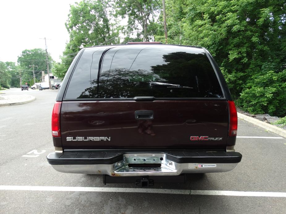 used 1997 GMC Suburban car, priced at $3,895