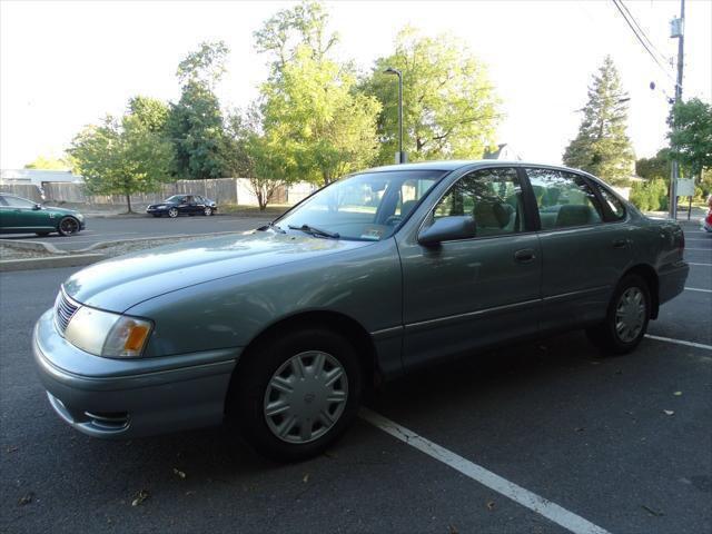 used 1998 Toyota Avalon car, priced at $2,095