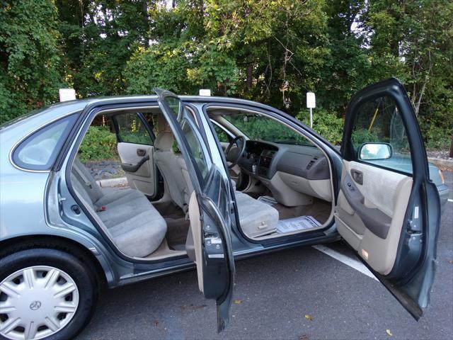 used 1998 Toyota Avalon car, priced at $2,095