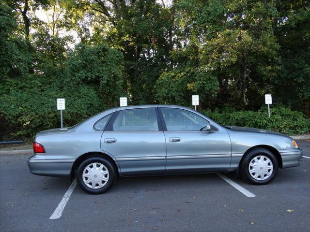 used 1998 Toyota Avalon car, priced at $2,095