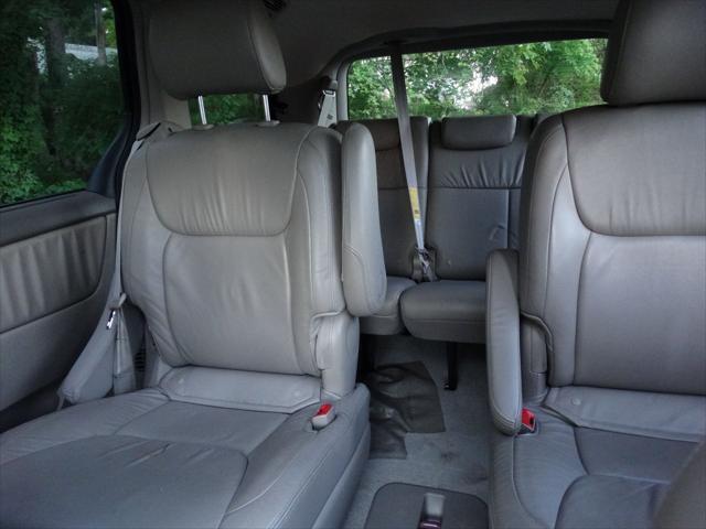 used 2006 Toyota Sienna car, priced at $5,295