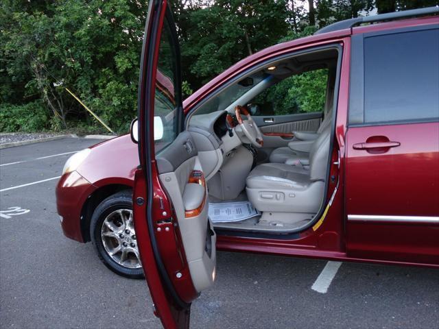 used 2006 Toyota Sienna car, priced at $4,795