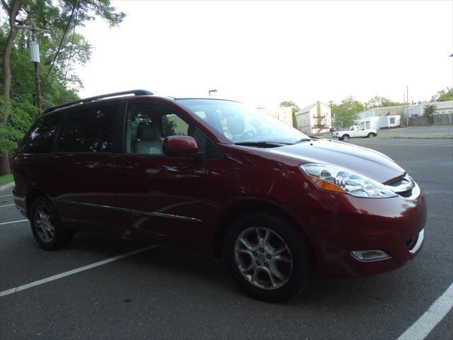 used 2006 Toyota Sienna car, priced at $4,795