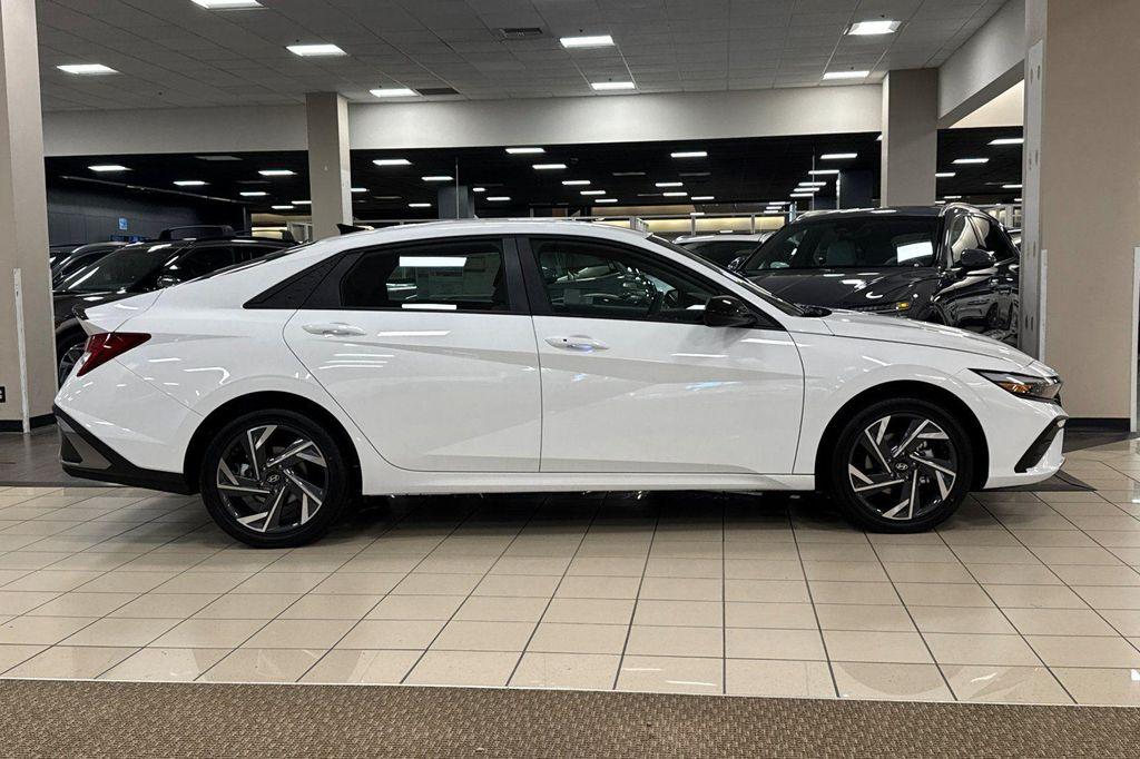 new 2025 Hyundai ELANTRA HEV car, priced at $24,695