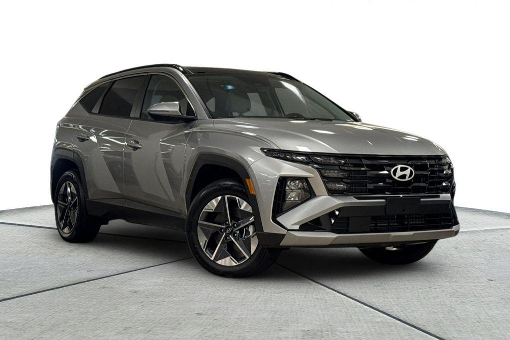 new 2025 Hyundai TUCSON Hybrid car, priced at $33,000