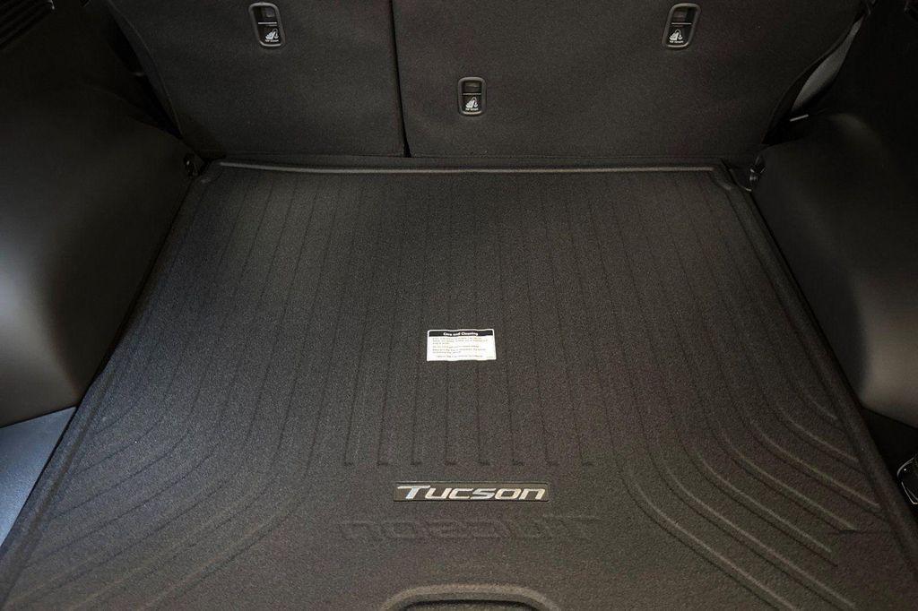 new 2025 Hyundai TUCSON Hybrid car, priced at $33,000