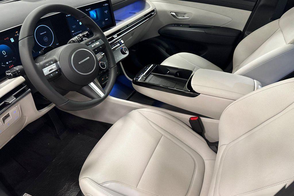 new 2025 Hyundai TUCSON Hybrid car, priced at $33,000