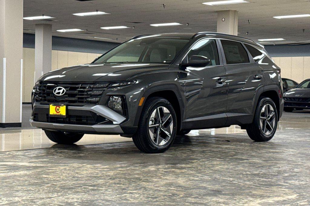 new 2026 Hyundai TUCSON Hybrid car, priced at $31,975