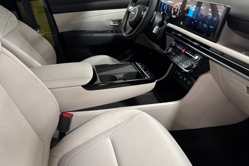 new 2026 Hyundai TUCSON Hybrid car, priced at $31,975